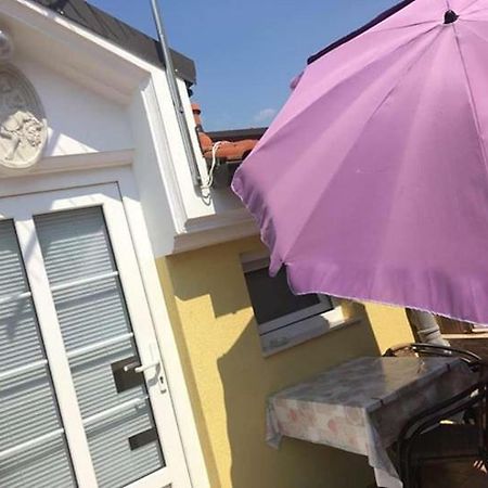 Apartmani Djura Selce Exterior photo