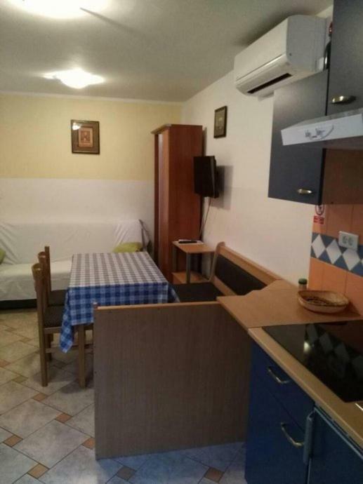 Apartmani Djura Selce Exterior photo
